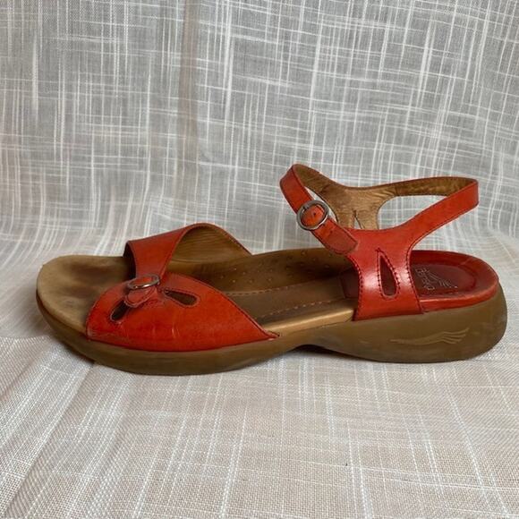 DANSKO Womens 10.5 EU Size 41 Red Leather Ankle Strap Sandals Flats - Picture 3 of 8
